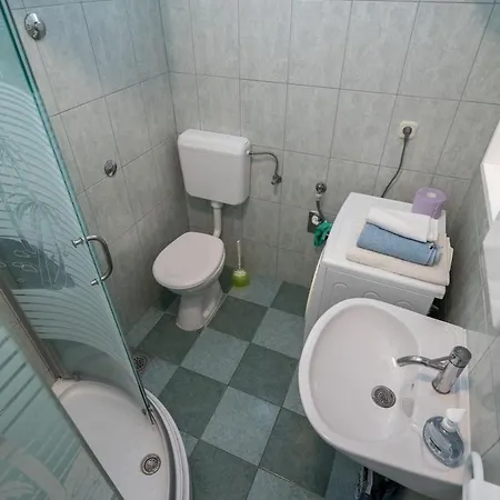 1 Apartament
